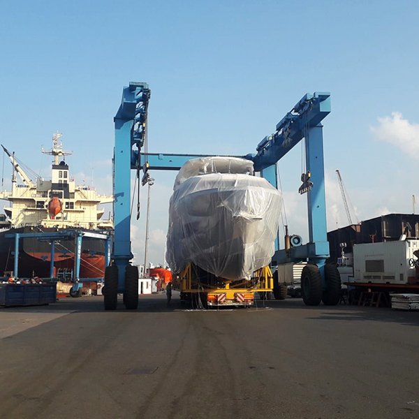 Ikar Sistem Logistic | Transport intern | Transport international | Firma de transport marfa international | Firma de transport intern si international | Comisionar vamal | Garantare vamala | Comisionar in vama | Servicii de comisionare vamala